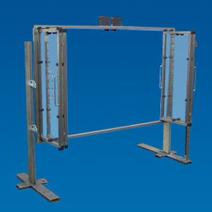 The two double folding doors enable easy access to the machine with very small interference area